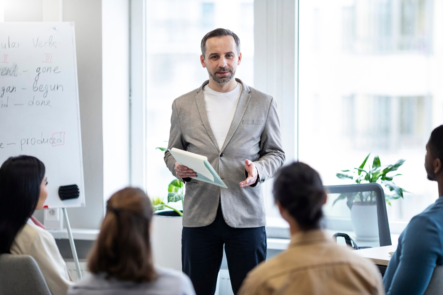 What Makes a Great Leadership Keynote Speaker?