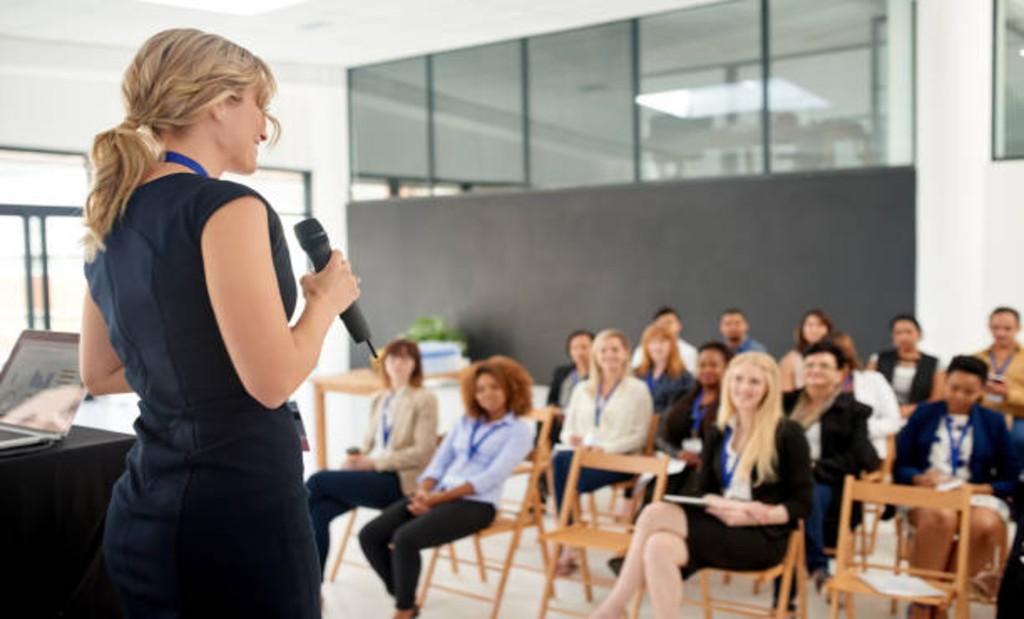 passion struck speakers | What Makes a Great Leadership Keynote Speaker? Leadership Keynote Speaker